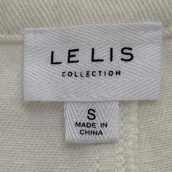 Le Liz Boutique Crochet Front White Denim Shorts NEW! - Picture 12 of 12